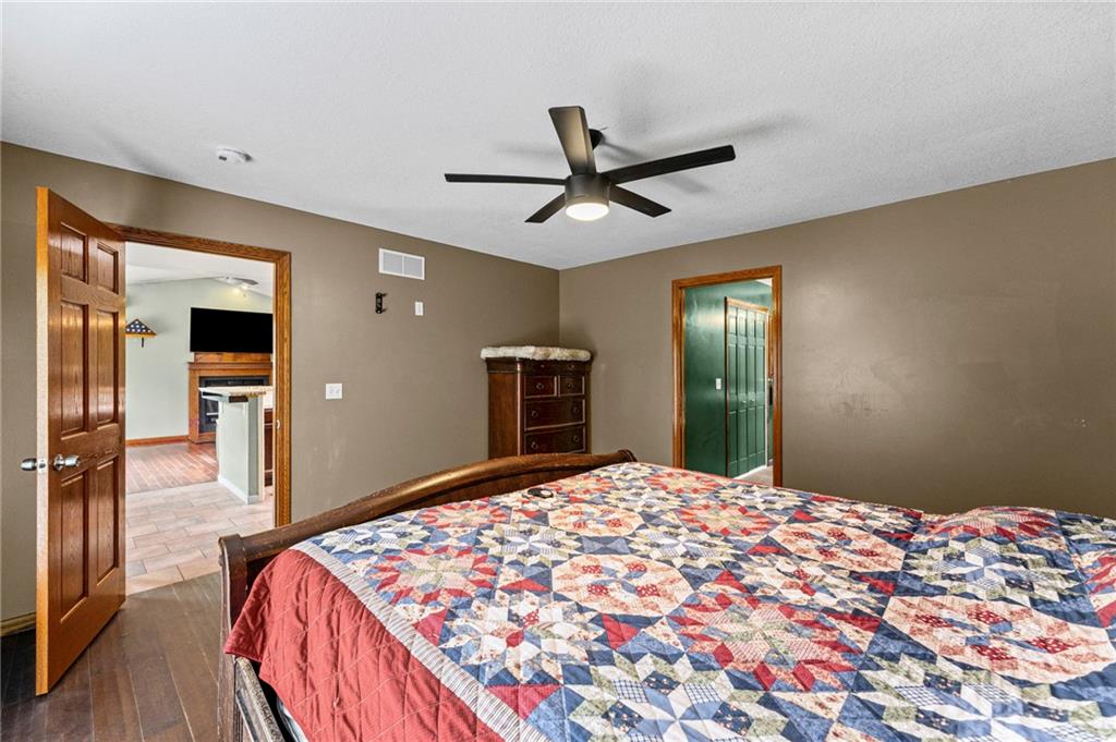 24129 Hollingsworth Road Property Photo 12