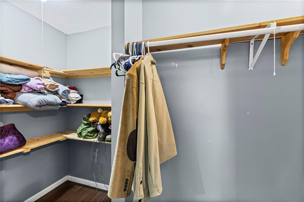 24129 Hollingsworth Road Property Photo 15