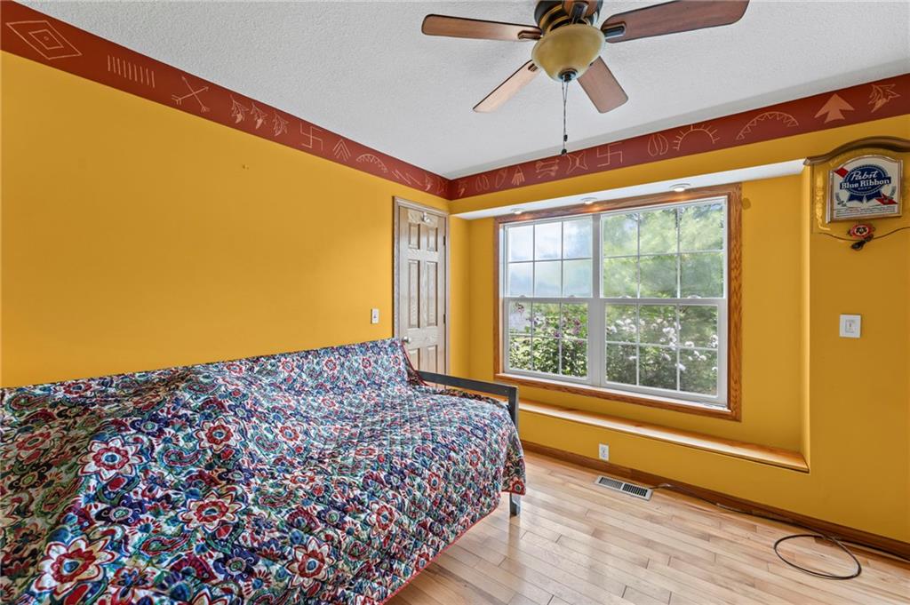 24129 Hollingsworth Road Property Photo 19