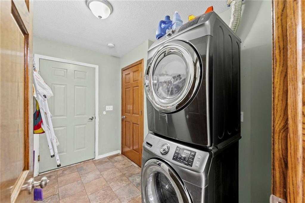 24129 Hollingsworth Road Property Photo 24