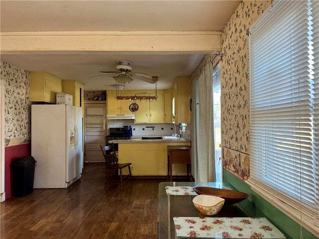 5821 Rosehill Road Property Photo 8
