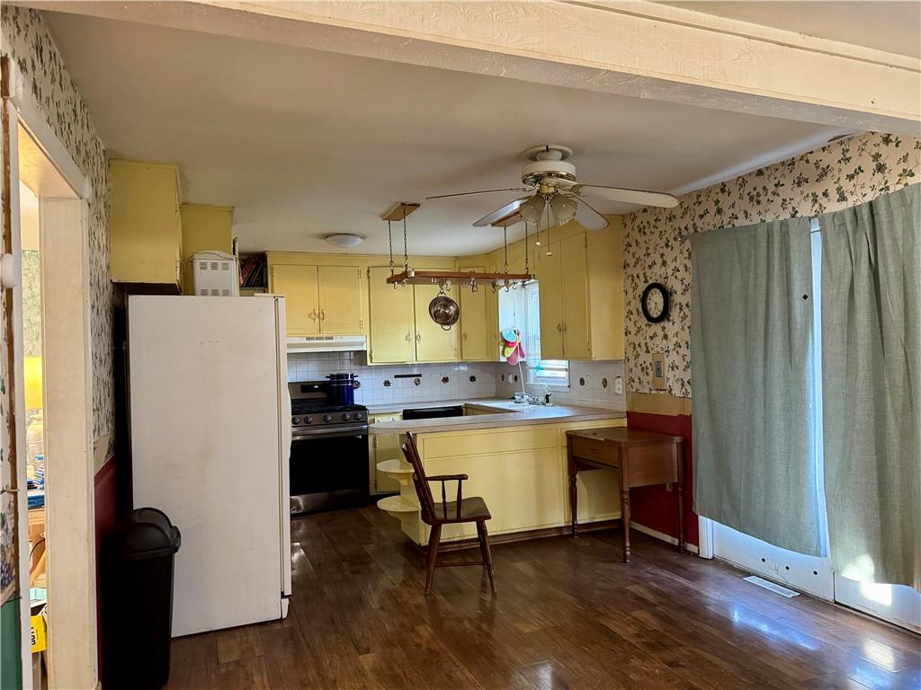 5821 Rosehill Road Property Photo 9