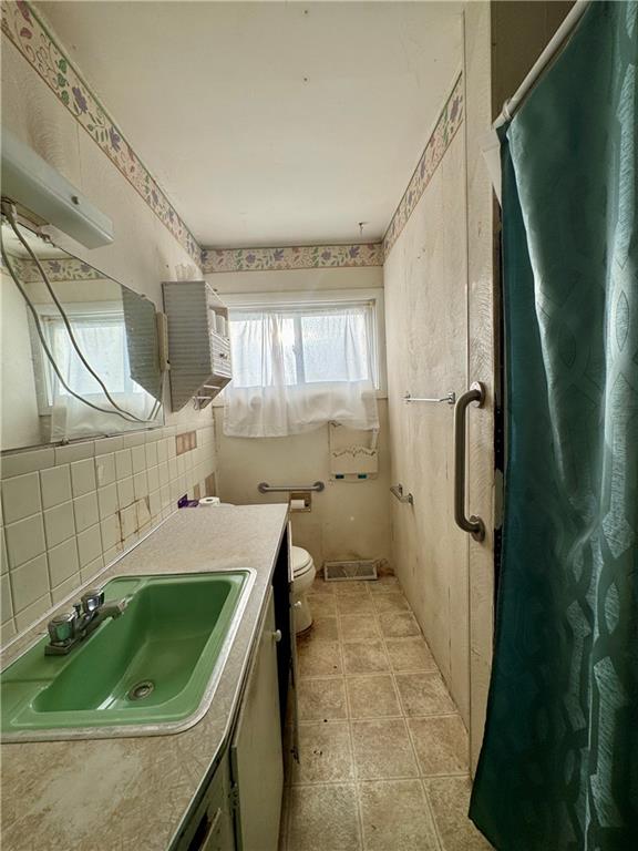 5821 Rosehill Road Property Photo 15