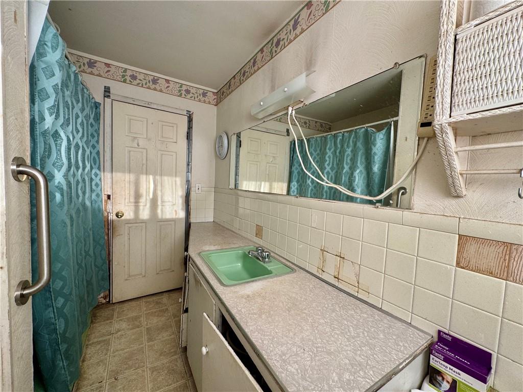 5821 Rosehill Road Property Photo 16