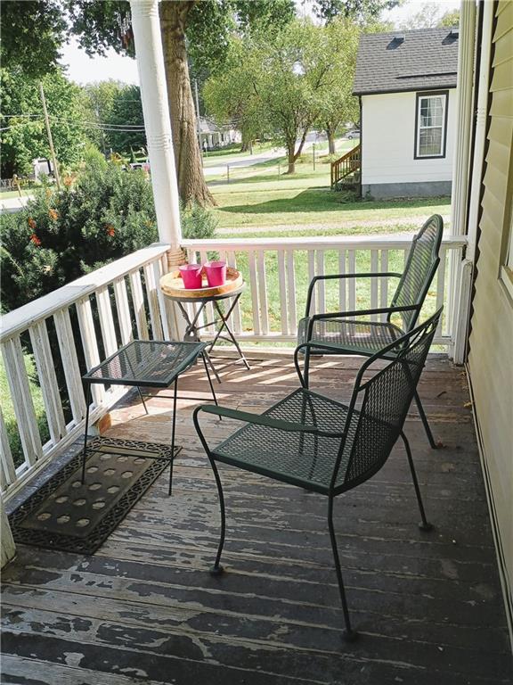 204 S 2nd Street Property Photo 2