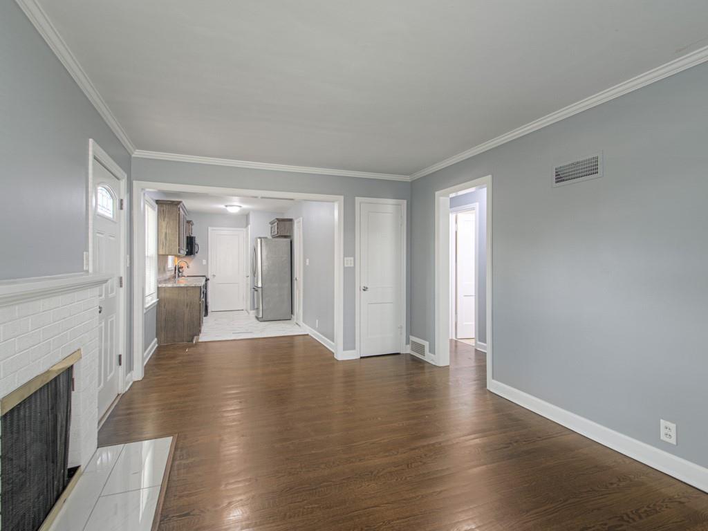 1222 W 26th Street Property Photo 6
