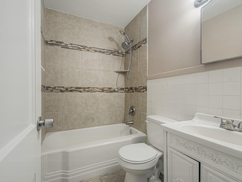 1222 W 26th Street Property Photo 13