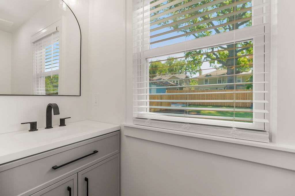 809 W Gregory Boulevard Property Photo 19