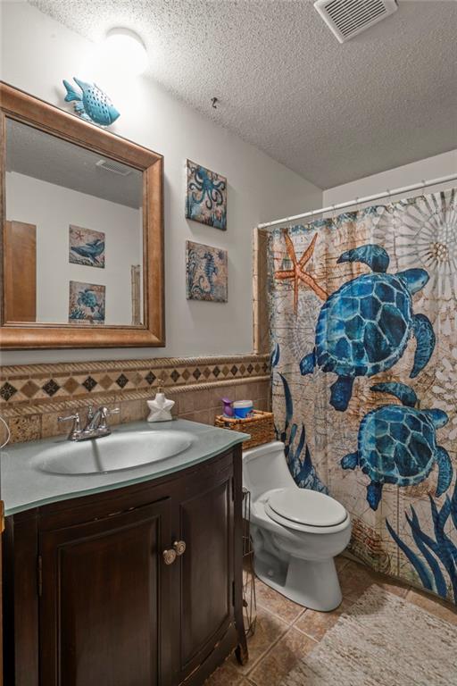 2608 S 16th Terrace Property Photo 15