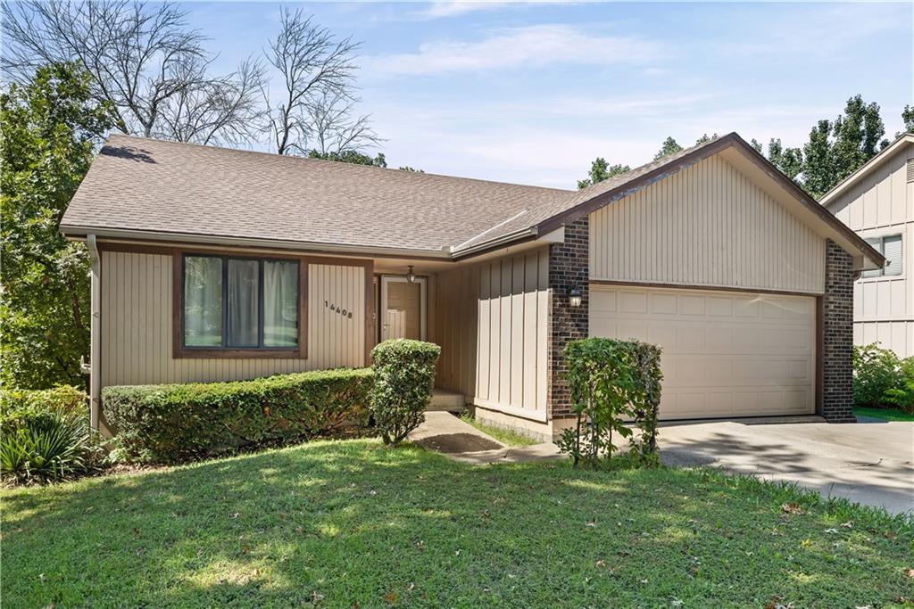 14408 St Andrews Drive Property Photo 1