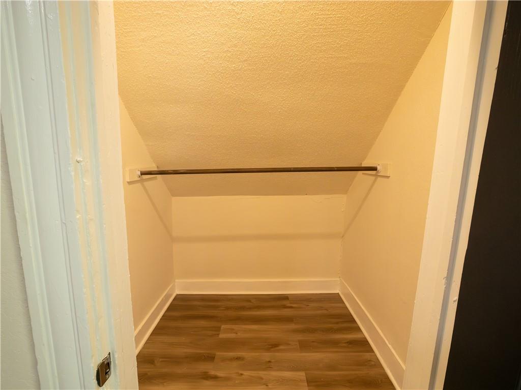 2011 Montgall Avenue Property Photo 17