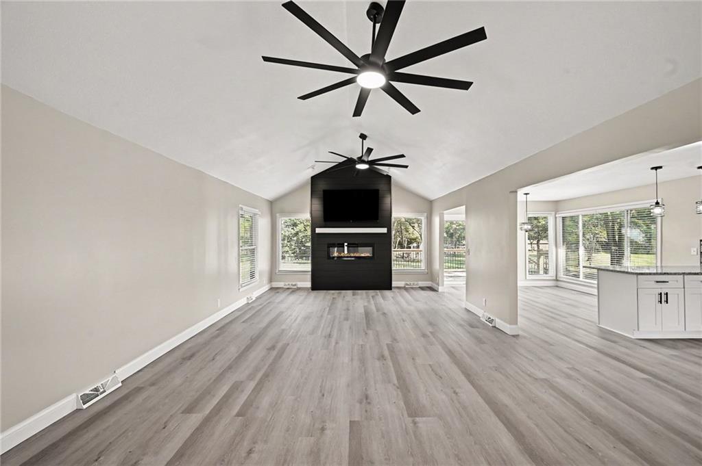 12223 Hills Road Property Photo 9