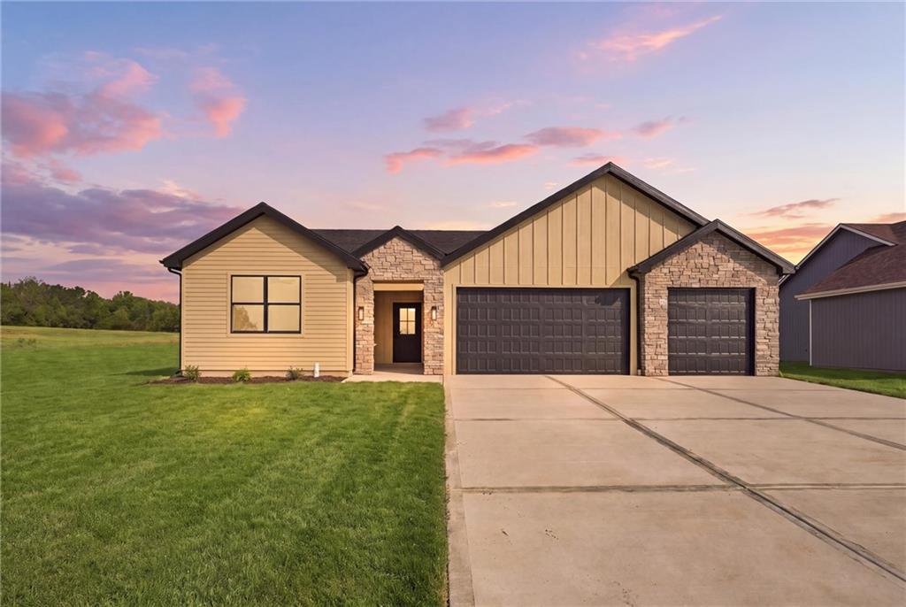 1102 Bluestem Circle Property Photo 1