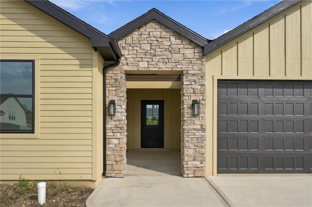 1102 Bluestem Circle Property Photo 5