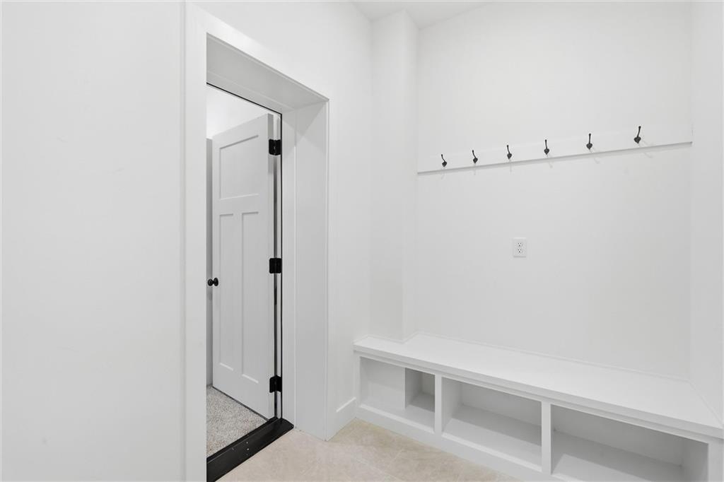 1102 Bluestem Circle Property Photo 9