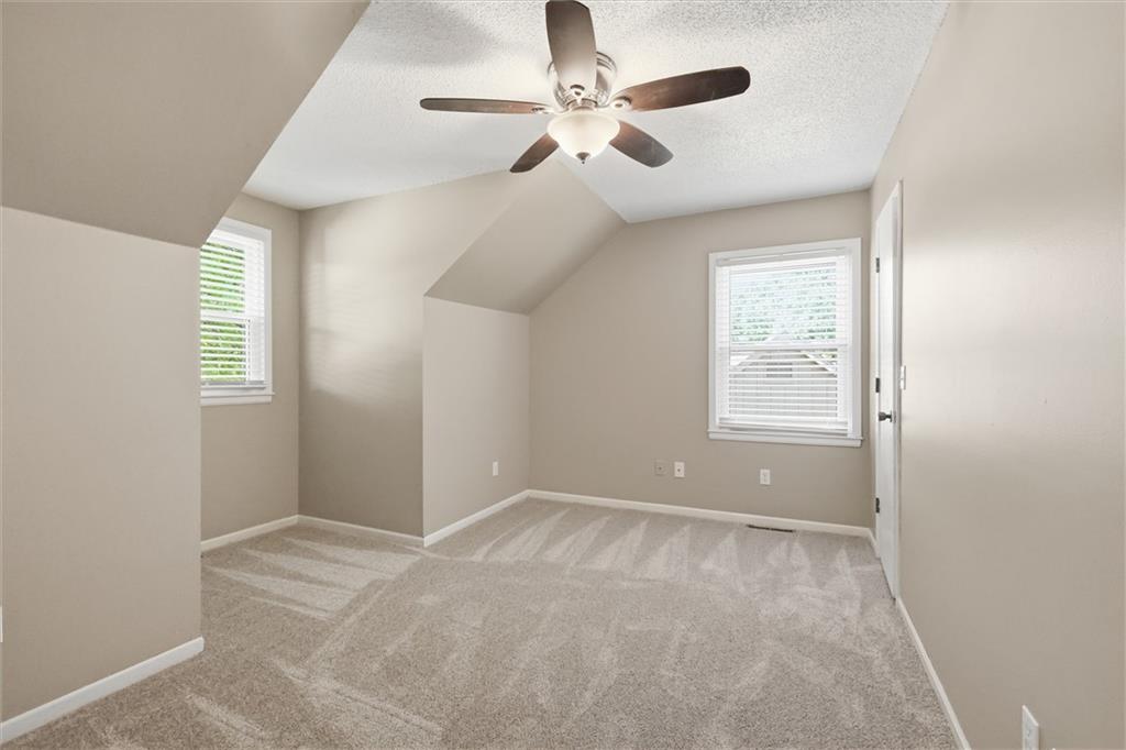 528 Ne Bordner Drive Property Photo 22