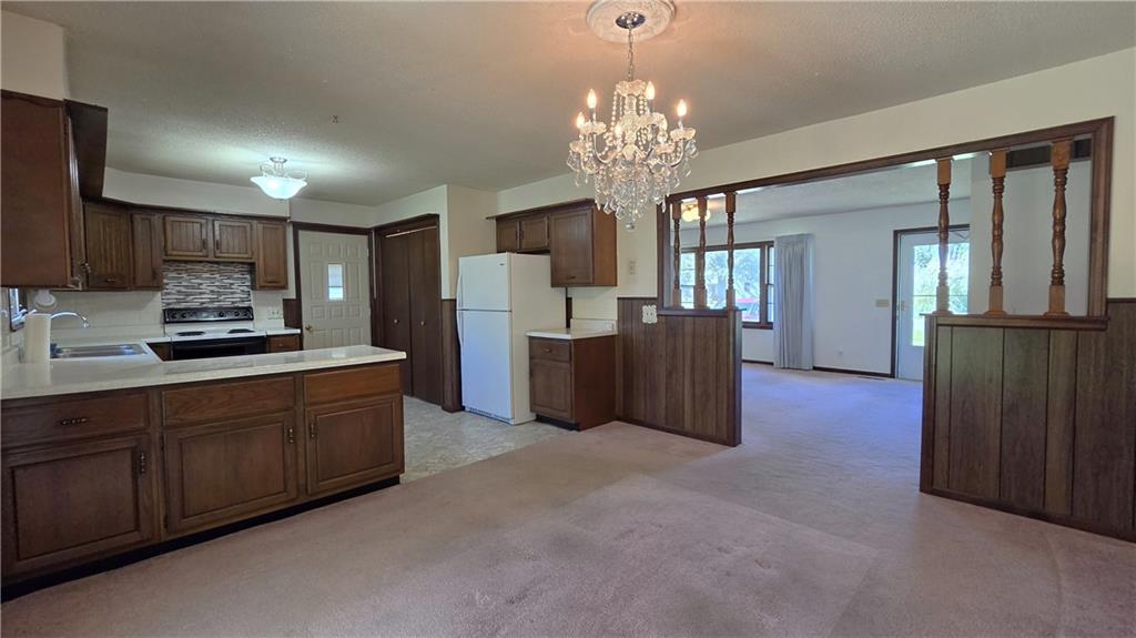 609 Park Street Property Photo 9