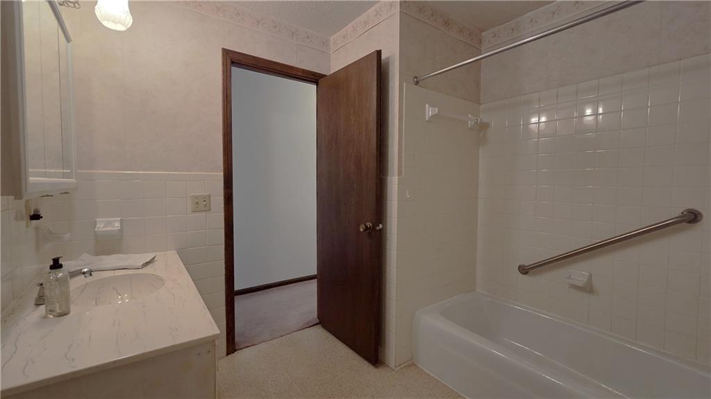 609 Park Street Property Photo 21