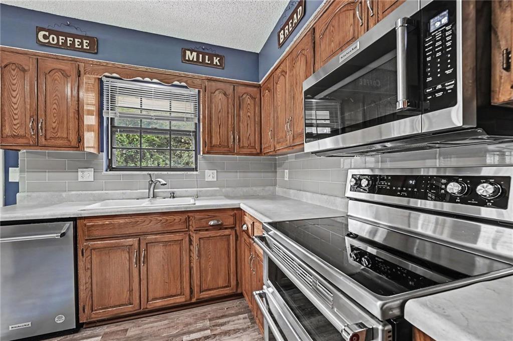 11225 N Tracy Avenue Property Photo 11