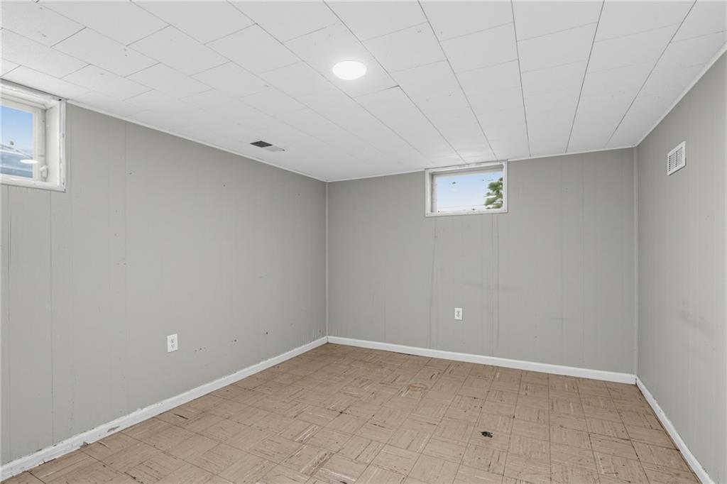 506 E 91st Terrace Property Photo 12