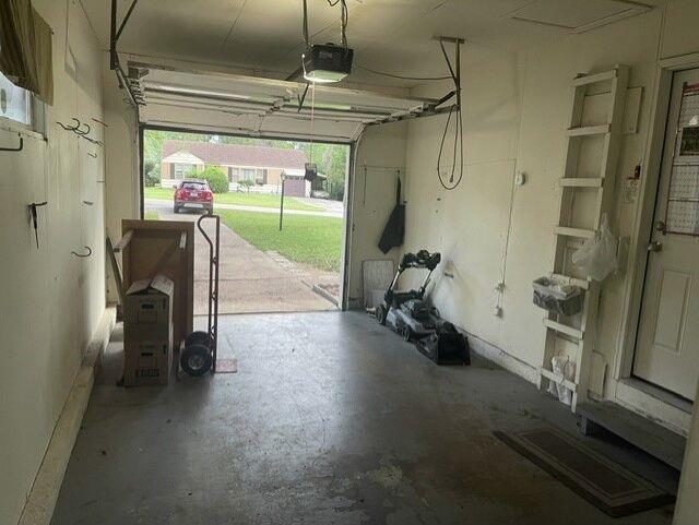 506 E 91st Terrace Property Photo 16