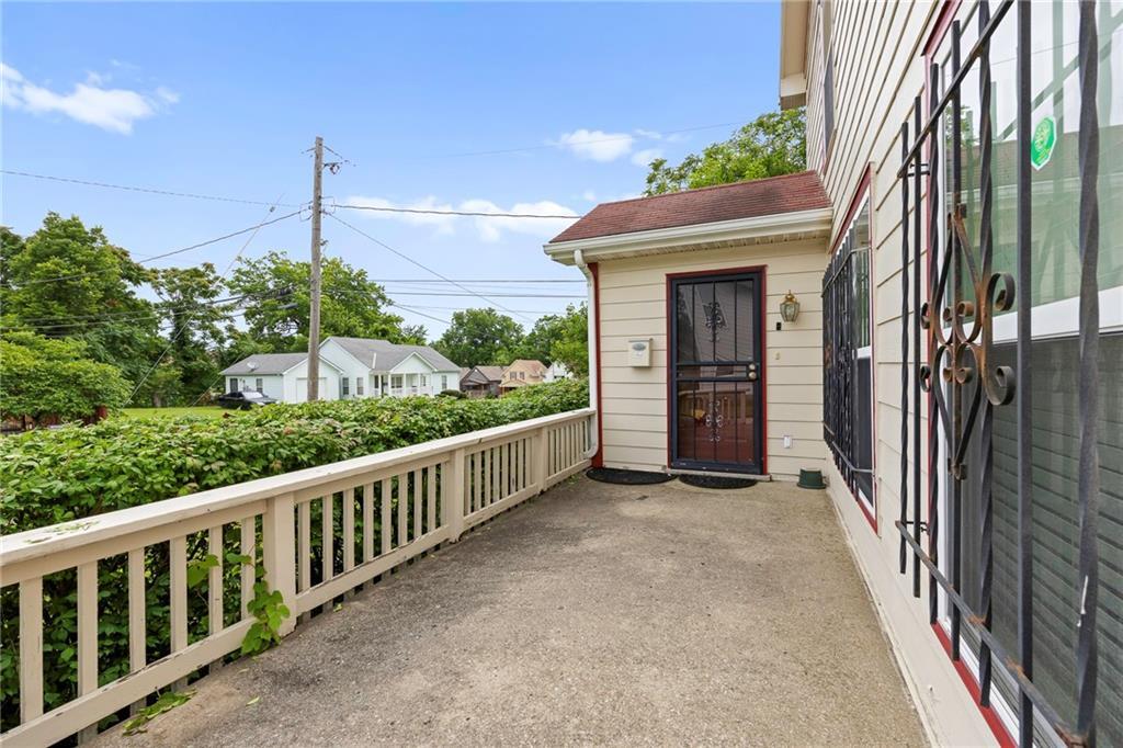 2005 E 34th Street Property Photo 4
