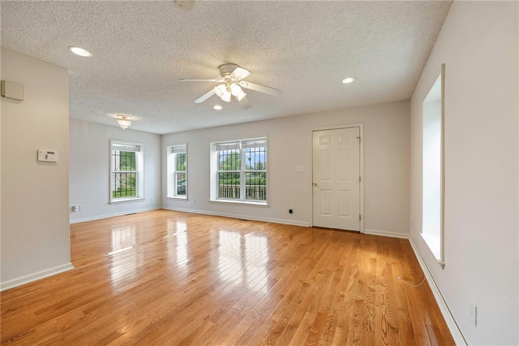 2005 E 34th Street Property Photo 5