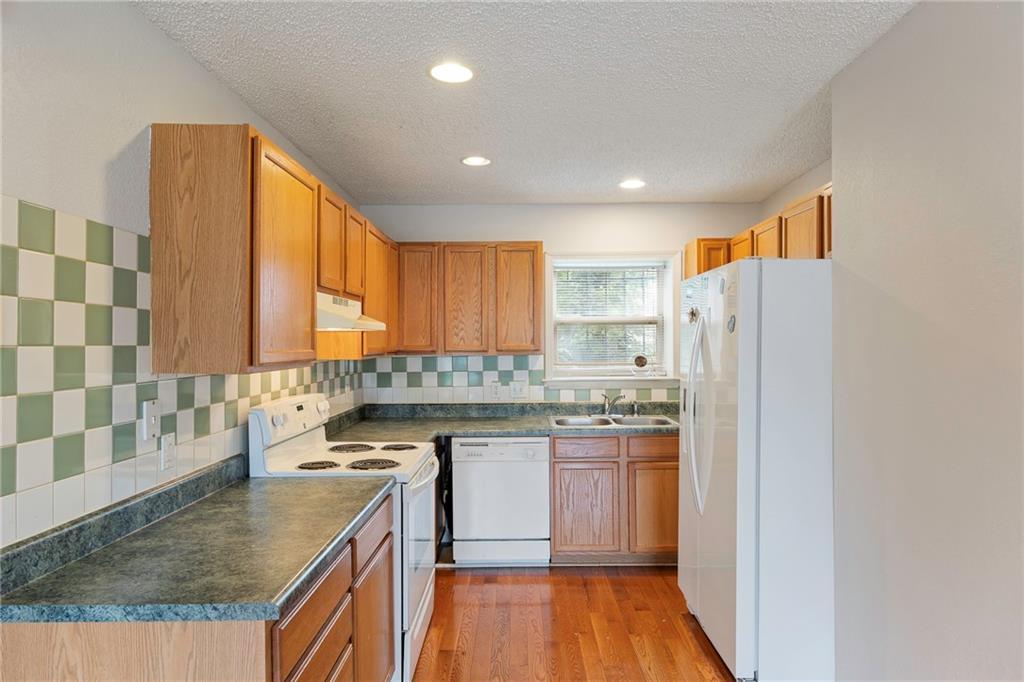 2005 E 34th Street Property Photo 7