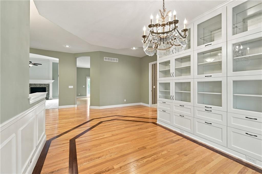 10108 N Willow Avenue Property Photo 11
