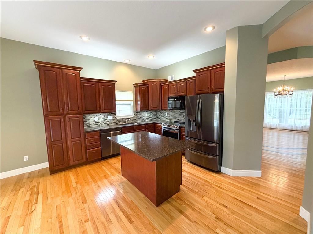 10108 N Willow Avenue Property Photo 15