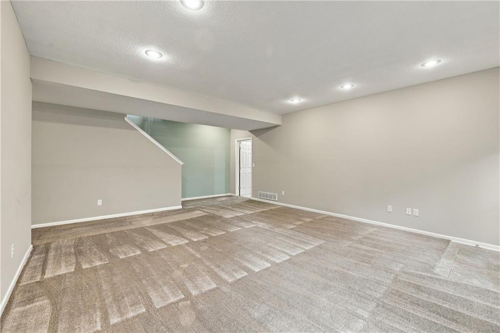 10108 N Willow Avenue Property Photo 34