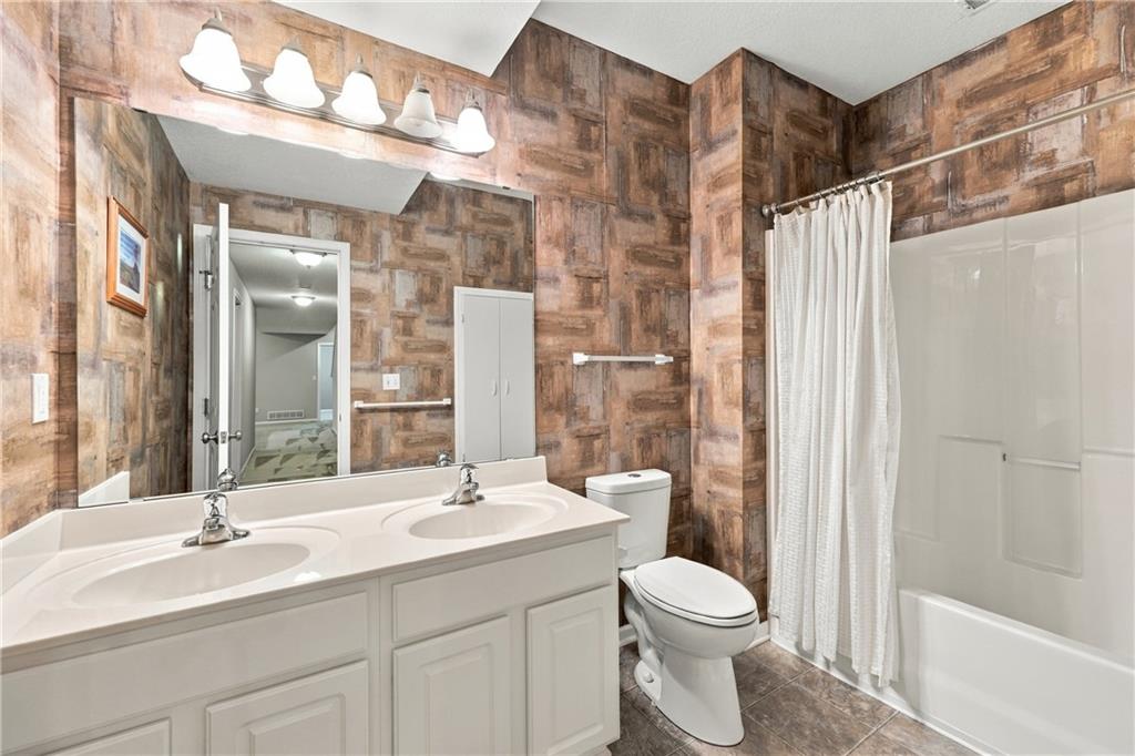 10108 N Willow Avenue Property Photo 47