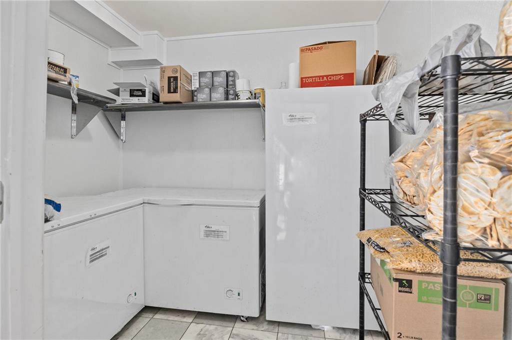 722 Felix Street Property Photo 37