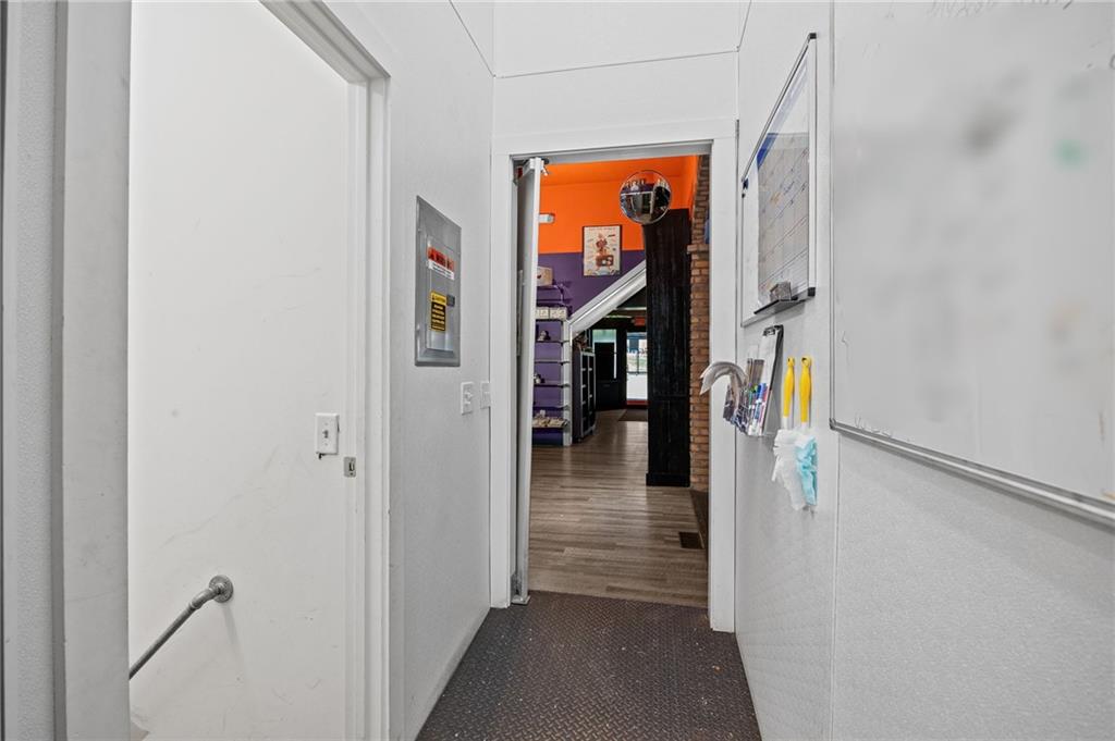 722 Felix Street Property Photo 43