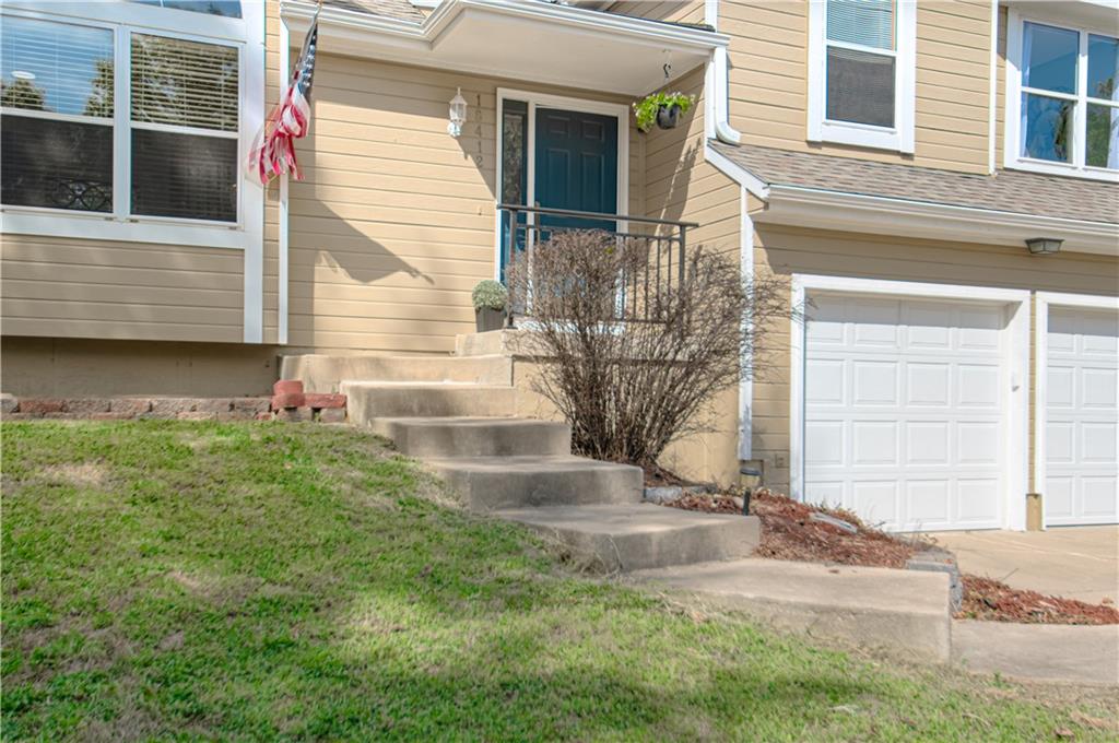 18412 W 163rd Street Property Photo 2
