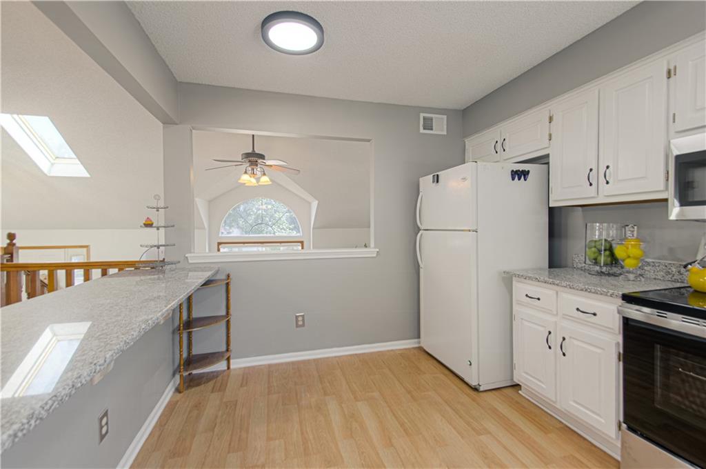 18412 W 163rd Street Property Photo 12