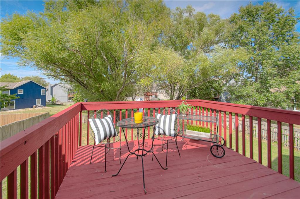 18412 W 163rd Street Property Photo 13