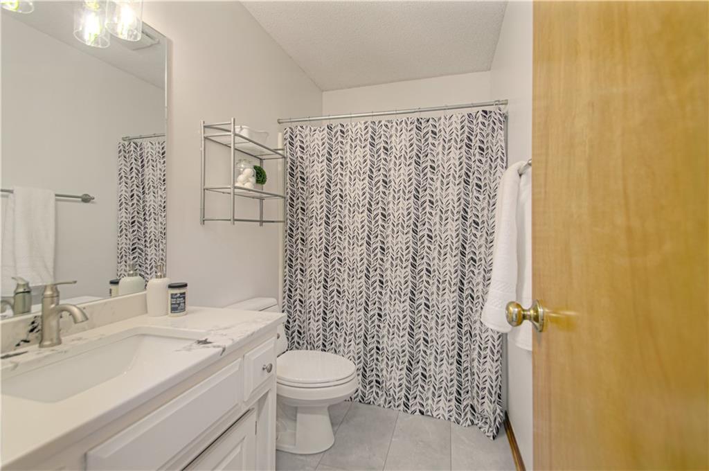 18412 W 163rd Street Property Photo 20