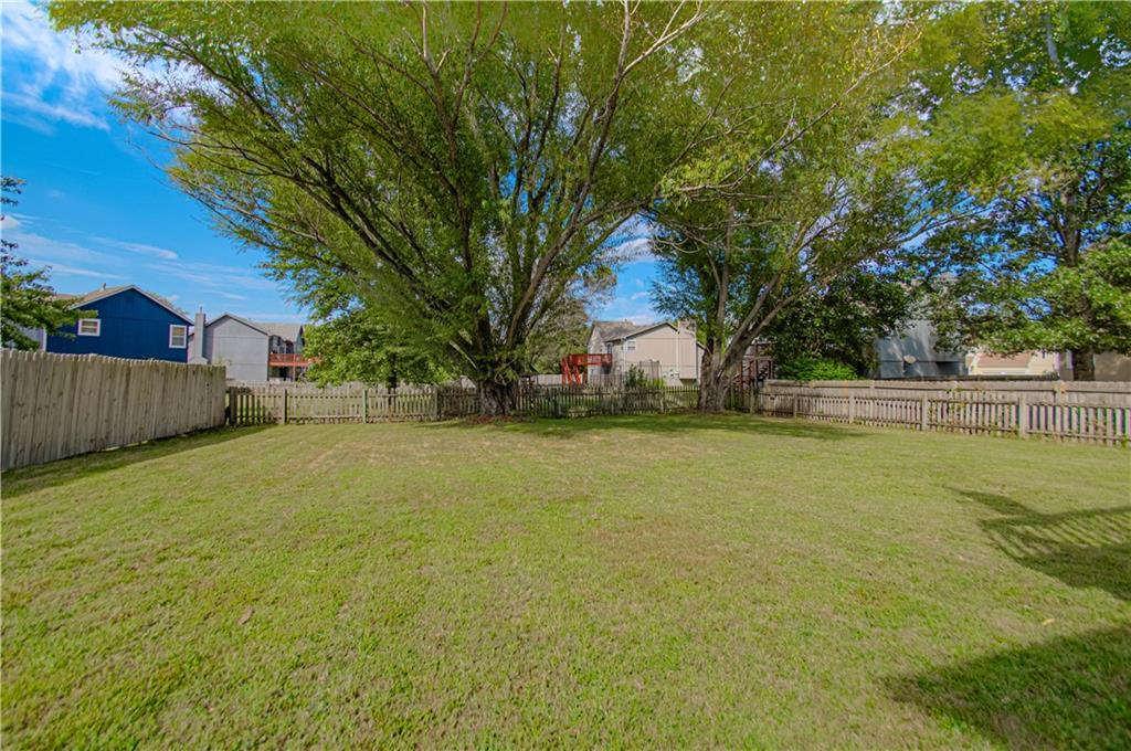 18412 W 163rd Street Property Photo 21