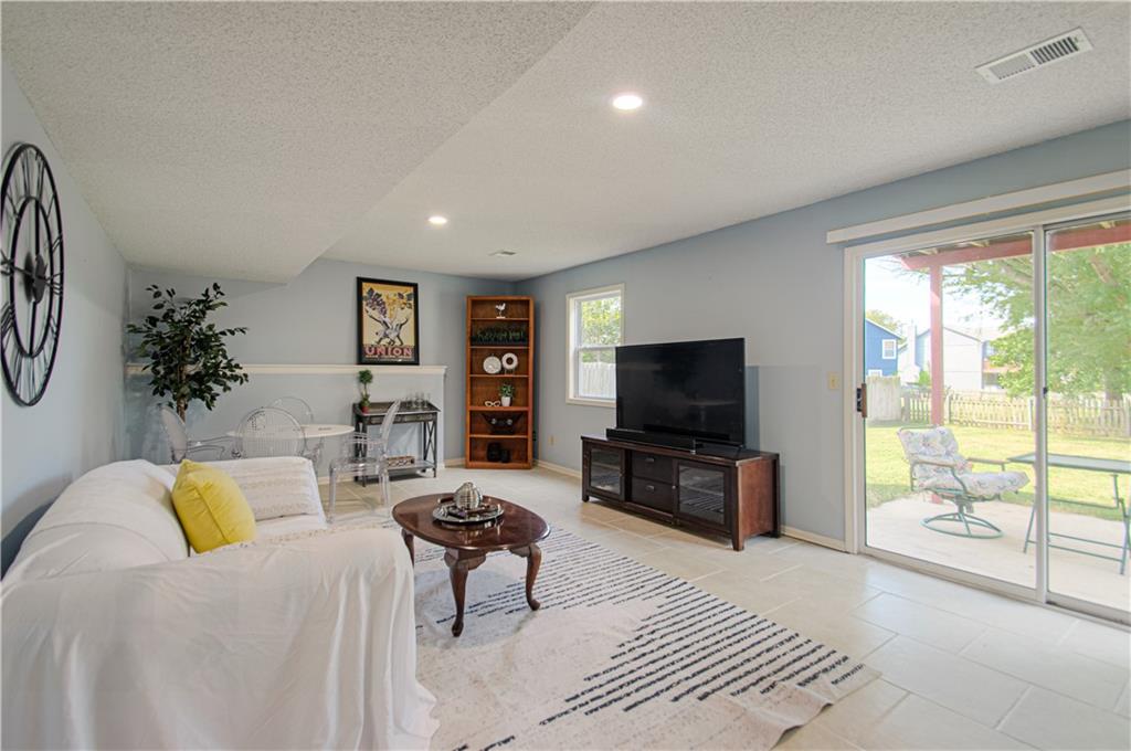 18412 W 163rd Street Property Photo 26