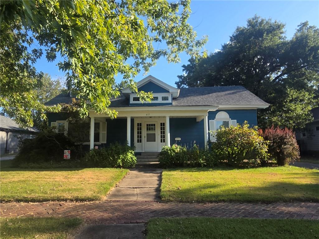 417 W Washington Street Property Photo 1