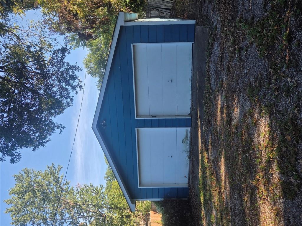 417 W Washington Street Property Photo 5