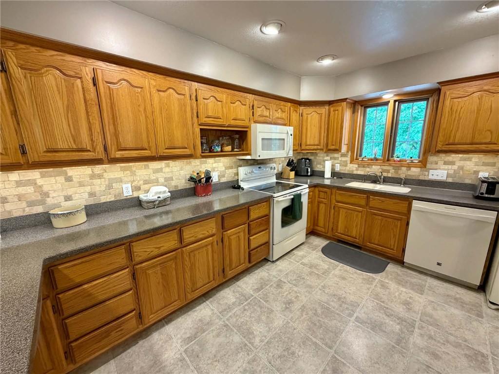 314 E Thompson Street Property Photo 7