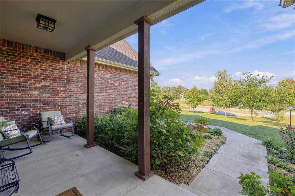 22205 143rd Parkway Property Photo 6