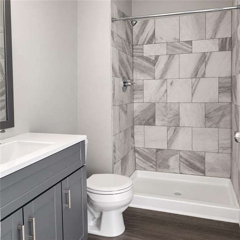 899 W Gay Street Property Photo 2
