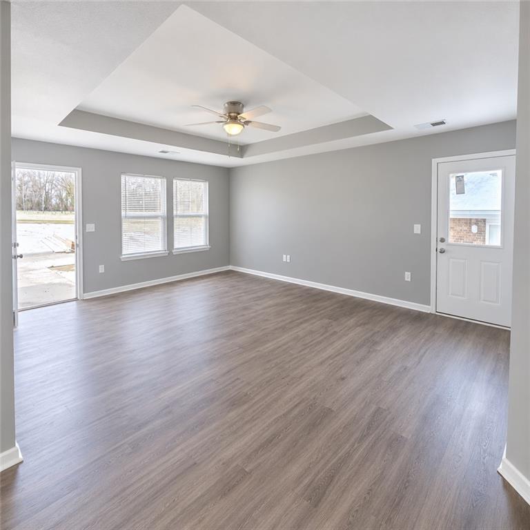 899 W Gay Street Property Photo 3