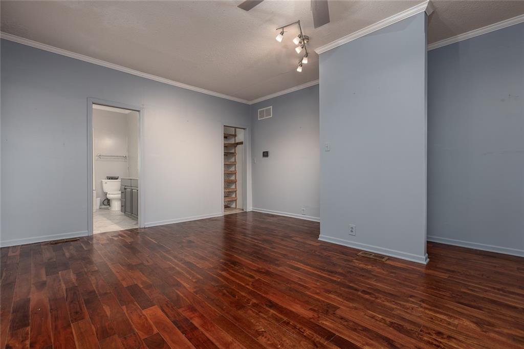 101 North Street Property Photo 21