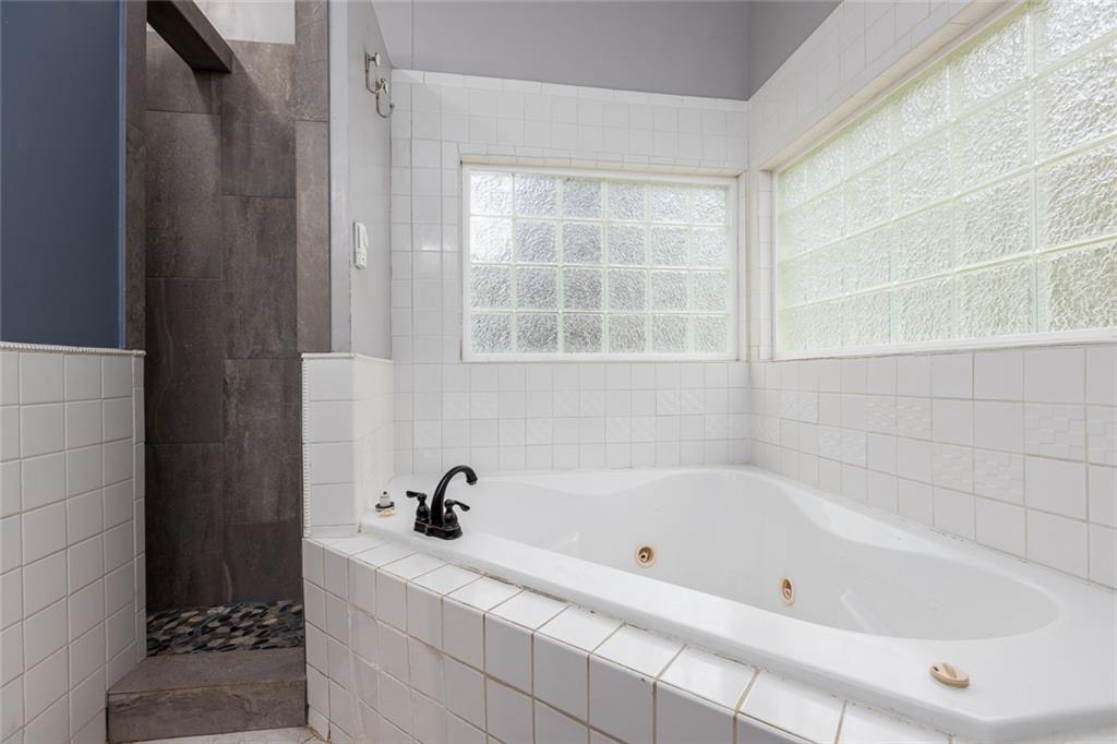 101 North Street Property Photo 23