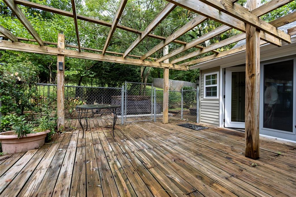 101 North Street Property Photo 34