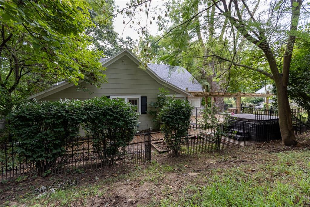 101 North Street Property Photo 43